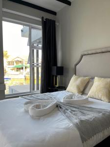 Fotografie z fotogalerie ubytování Serene Suite On The Dam v destinaci Hartbeespoort