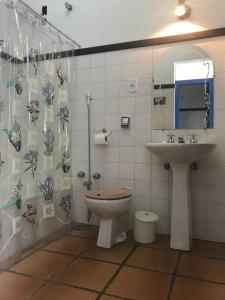 Koupelna v ubytování Linda Fazenda Centenária - Conforto e charme