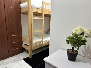 Postel nebo postele na pokoji v ubytování Abu Dhabi Center - Unique Bed Space + 37 fotografií