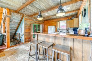 ブライソン・シティにあるBryson City Cabin Hot Tub and Mtn View!のギャラリーの写真