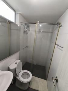 Bilik mandi di Lovely Studio-Apartment in Bucaramanga 801