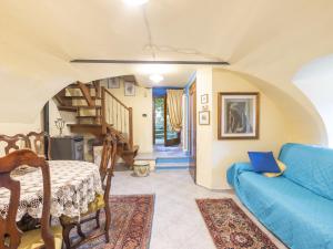 Posezení v ubytování Apartment Casa Orai Mountain View by Interhome