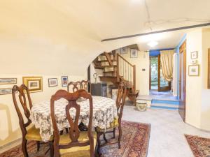 Posezení v ubytování Apartment Casa Orai Mountain View by Interhome