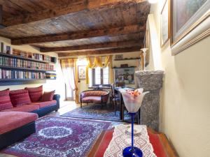 Posezení v ubytování Apartment Casa Orai Mountain View by Interhome