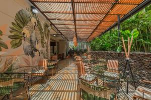 Κήπος έξω από το Hotel Poblado Alejandria