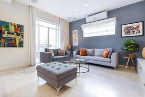 Bright 2BR w balcony on Shlomo Hameleh by HolyGuest