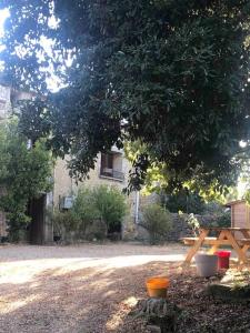 Taman di luar La ferme de Marithé gite relais
