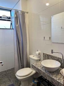 Ένα μπάνιο στο LK Lourdes 16 +9 φωτογραφίες