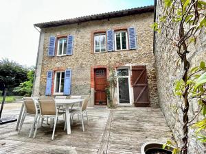 Budova, kde se prázdninový dům nachází