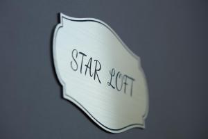 Certificato, attestato, insegna o altro documento esposto da Star Loft