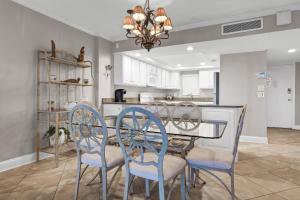 Kuchyň nebo kuchyňský kout v ubytování The Islander - 4C by Sea Scape Properties