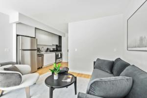 Η κουζίνα ή μικρή κουζίνα στο Luxe Studio with Charming Juliet Balcony +15 φωτογραφίες