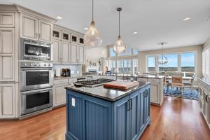 Köök või kööginurk majutusasutuses The Perfect Kure by Sea Scape Properties +35 fotot