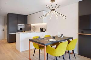 Η κουζίνα ή μικρή κουζίνα στο Essential by Dorint Interlaken - New Opening