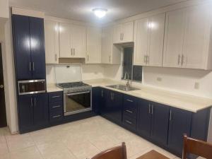 Kuchyň nebo kuchyňský kout v ubytování Bonita casa espaciosa en Residencial Montecarlo