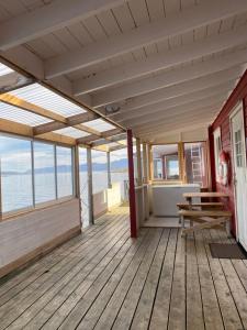 Balkón nebo terasa v ubytování Vannøy Sport og Havfiske