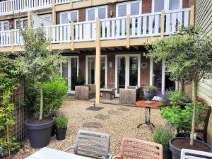 Κήπος έξω από το 115 m2 apartment with garden 200m from the beach