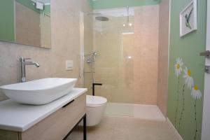 Koupelna v ubytování Residence Corte Bellebarbe + 21 fotografií