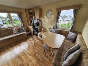 Μια τηλεόραση ή/και κέντρο ψυχαγωγίας στο Caravan Meg