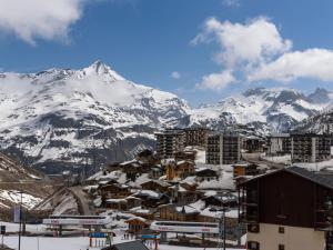 Fotografia z galérie ubytovania Studio rénové près des pistes et commerces, balcon, animaux admis - FR-1-502-431 v destinácii Tignes + 11 fotografií
