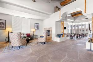 Zona d'estar a Best Western Apache Junction Inn