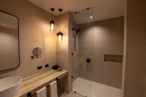 Aiden by Best Western Georgetown Guyana的一间浴室