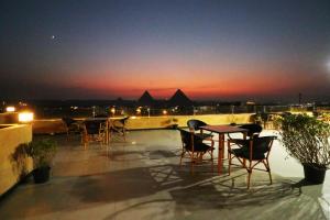 Balkón nebo terasa v ubytování Pyramids Skyline Hotel Cairo
