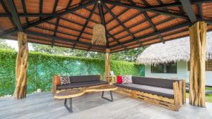 Bazén v ubytování LA QUEBRADA ECO LODGE Hotel Boutique nebo v jeho okolí