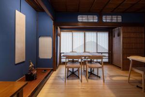 Posezení v ubytování ひがし茶屋街らしく金沢 Hotel Rashiku kanazawa