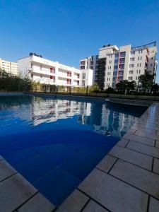 Bazén v ubytování Classy Studio Apartment racecourse Gardens nebo v jeho okolí