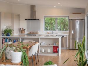 Fotografie z fotogalerie ubytování Cable Bay Retreat with Outdoor Bath Luxury v destinaci Cable Bay + 35 fotografií