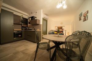 Kuchyň nebo kuchyňský kout v ubytování Suite88 Affittacamere