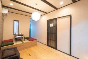 Posezení v ubytování Étoile Shijo Omiya