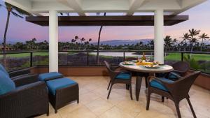 Μπαλκόνι ή βεράντα στο OCEAN POINT Elegant 2BR Mauna Lani Point Home with Golf View