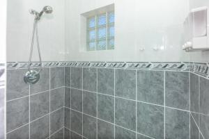 Phòng tắm tại Coco View Canal lot 18 private home home