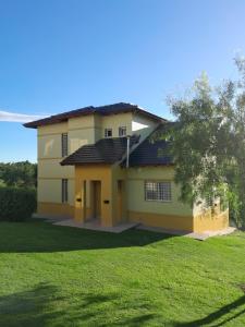 Afbeelding uit fotogalerij van AlquileresVGB - La Amarella in Villa General Belgrano