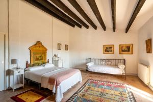 Postel nebo postele na pokoji v ubytování Mas Català + 33 fotografií