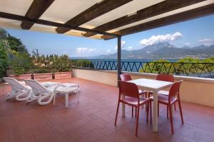 En generel udsigt til bjerge eller udsigt til bjerge taget fra lejligheden