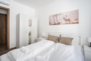 Corviana Apartments with balcony 1082 Budapest, Corvin sétány 7 kép - 2