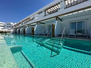 Piscina en o cerca de Punta Candor Suites