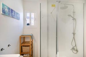 Ένα μπάνιο στο Apartamento Los Balcones A +19 φωτογραφίες