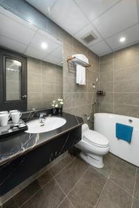 Koupelna v ubytování SQ Hang Gai hotel & Spa