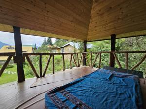 Balkon oz. terasa v nastanitvi C6manali