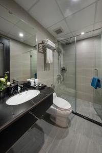 Koupelna v ubytování SQ Hang Gai hotel & Spa