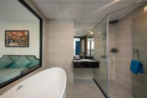 Koupelna v ubytování SQ Hang Gai hotel & Spa