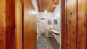 Ludlow şehrindeki Treehouse Home Brought to you by GetAway Vacations tesisine ait fotoğraf galerisinden bir görsel