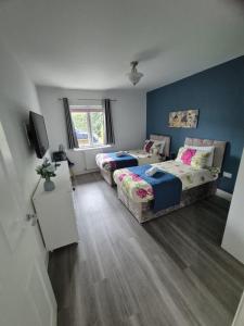 Posezení v ubytování Luxury 2Bedroom - 2Bath - Prime location - Patio