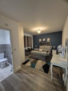 Postel nebo postele na pokoji v ubytování Luxury 2Bedroom - 2Bath - Prime location - Patio