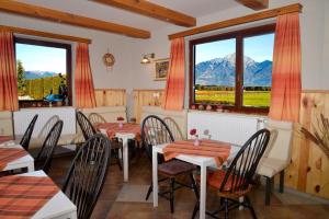 Nespecifikovaný výhled na hory nebo výhled na hory při pohledu z bed and breakfast + 33 fotografií