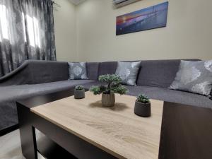 A seating area at Silver Pearl Apartment